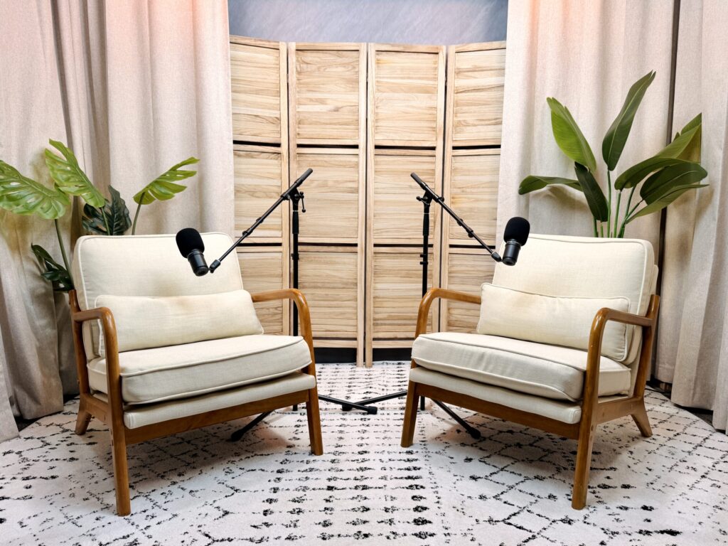 Purpel Studios Burbank palma set wood